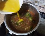 Foto langkah ke 4 dari resep Egg drop soup.