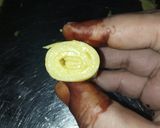 A picture of step 6 of Gujarati khandvi.