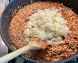 Une image de l'étape 17 de Risotto aux asperges, tomates, mont d’or et jambon croustillant.