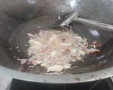 Foto langkah ke 2 dari resep Tumis Pedas Bihun Wortel.