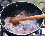 Foto del paso 2 de la receta: Guiso de papas con chanchito y arroz