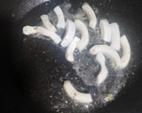 Foto del paso 3 de la receta: Ensalada de brócoli, calamares y garbanzos crujientes