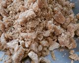 ચોકલેટ પીનટ ચીક્કી (Chocolate Peanut Chikki Recipe In Gujarati) રેસીપી સ્ટેપ2ફોટો