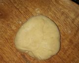 A picture of step 3 of Cheese chapatti.