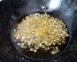 Foto del paso 2 de la receta: Arroz a la cerveza con alitas de pollo