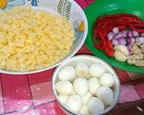 Foto langkah ke 1 dari resep Balado Kentang Telur Puyuh.