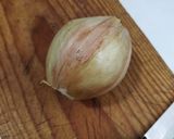 Foto del paso 1 de la receta: Lombarda con panceta y cebolla caramelizada, piñones, pasas Jolie