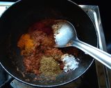 A picture of step 3 of Spicy Lauki Curry.