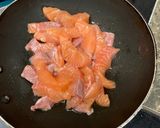 Hình bước làm 1 của món Cháo cá hồi