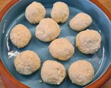Glutén- és laktózmentes tejfölben sült túrógombóc recept fázis 3 fotója