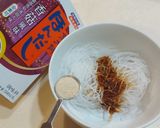 菇菇炒冬粉的食譜步驟2照片