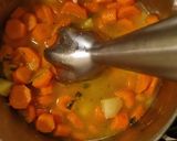 Foto del passaggio 4 della ricetta Vellutata di carote e funghi enoki