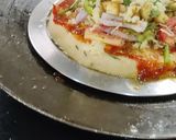 गव्हाच्या पिठाचा वेज पिझ्झा (veg pizza recipe in marathi) रेसिपी स्टेप 14 फोटो 