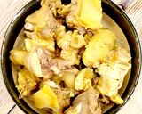 Hình bước làm 2 của món Gà kho gừng