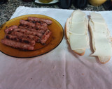 Foto del paso 3 de la receta: Bocadillo de salchichas con queso al vino dulce