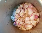 A picture of step 3 of Chicken curry.