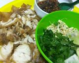 A picture of step 6 of Clear Chicken Soup (Soto Ayam).