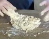 A picture of step 4 of Hot cross buns.
