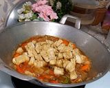 Foto langkah ke 3 dari resep Oseng Cumi asin tahu.