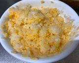 A picture of step 3 of Fried Rice with Small Fried Eggs.