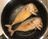 รูปขั้นตอนการทำที่ 1 ของ ข้าวผัดปลาทู หอมๆ :) 🐟