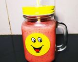 A picture of step 4 of Banana smoothie.