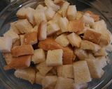 Foto langkah ke 1 dari resep Cheessy Bread Pudding (Puding Roti Keju).