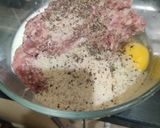 A picture of step 1 of Swedish Meatballs and Gravy.