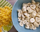 Foto langkah ke 1 dari resep Roti Tawar Gulung Isi Pisang Nangka.