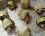 Foto del passaggio 2 della ricetta Involtini di zucchine e gamberoni
