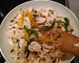 Foto del paso 2 de la receta: Pollo con verduras en salsa de ostras