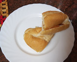 Foto del paso 2 de la receta: Bocadillo de pechuga empanada, tomate y queso