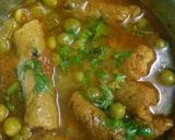 A picture of step 7 of Bhaji pakore or peas ki sabzi.