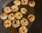 Foto del paso 2 de la receta: Espaguetis con gambas!!
