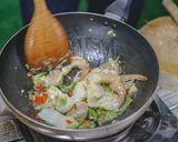 รูปขั้นตอนการทำที่ 14 ของ มาม่า ผัดขี้เมา ทำกินเองง่ายๆ อร่อยๆ