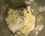 Foto del paso 1 de la receta: Crema de espinacas, pistachos y puerros