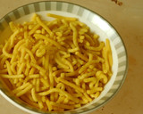 மொரு மொரு மிக்சர்(mixture recipe in tamil) ரெசிபி ஸ்டேப் 3 புகைப்படம்