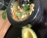 Une image de l'étape 6 de 🌿GUACAMOLE 🥑 SAVEURS DE PROVENCE 🌶️🌿🐝.