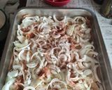 2005. Egyszerű tepsis hús és köret 😋 recept fázis 2 fotója