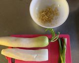 Foto langkah ke 1 dari resep Tumis Daging dan Daikon.