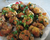 A picture of step 3 of Aalu tikki.