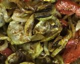 A picture of step 4 of Roasted Lauki sabji.