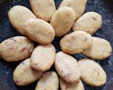 Foto langkah ke 3 dari resep Perkedel kentang Kornet.