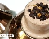 Une image de l'étape 5 de Glace au mousse au chocolat.