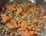 Foto del paso 2 de la receta: Guisito de garbanzos y arroz pal fresquito