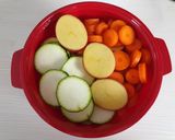 Sügér parmezán bundában, rakott zöldségekkel recept fázis 2 fotója