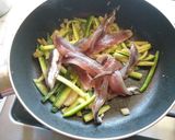 A picture of step 2 of Spaghetti with Fresh Anchovies, Zucchini, and Toasted Breadcrumbs.