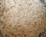 A picture of step 2 of Schezwan Noodles Pakoda.