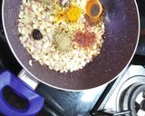 A picture of step 2 of Paneer Bhurji.