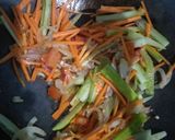 Foto langkah ke 3 dari resep Udang asam manis.